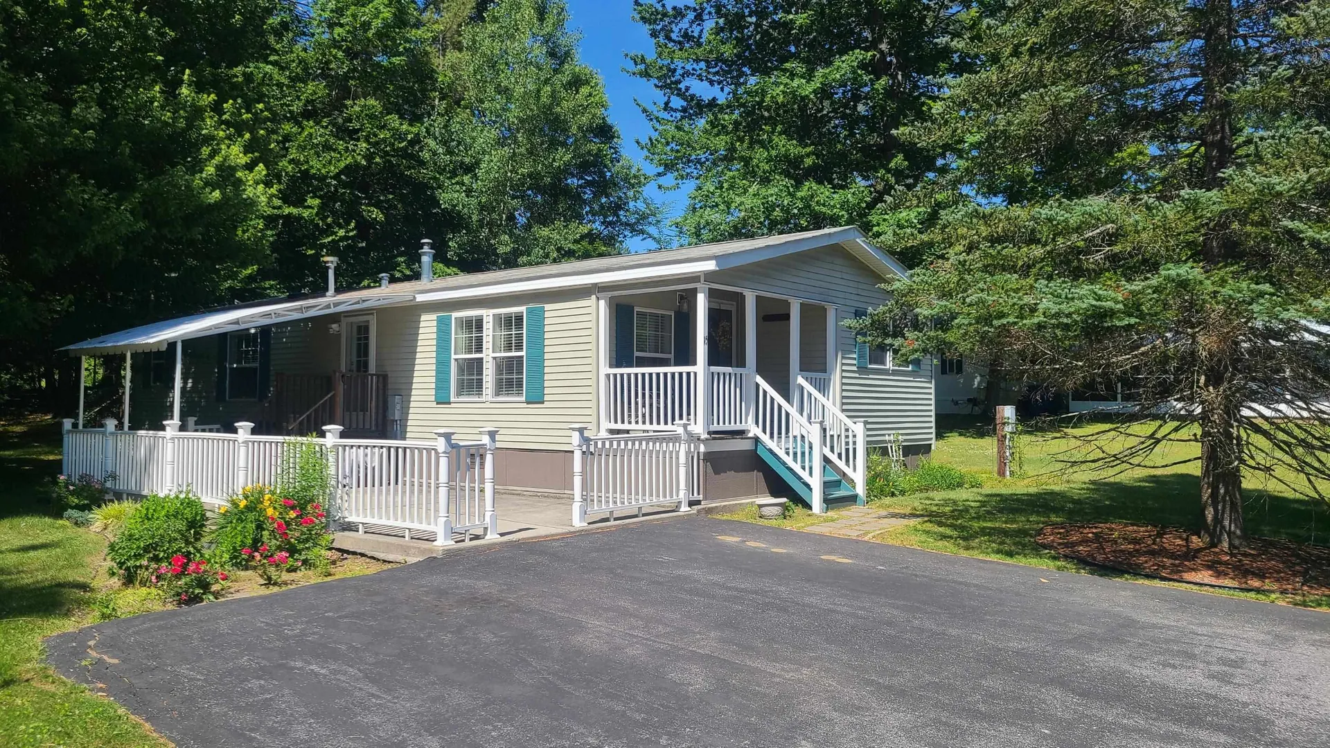 15 Megan Place Claremont NH 03743