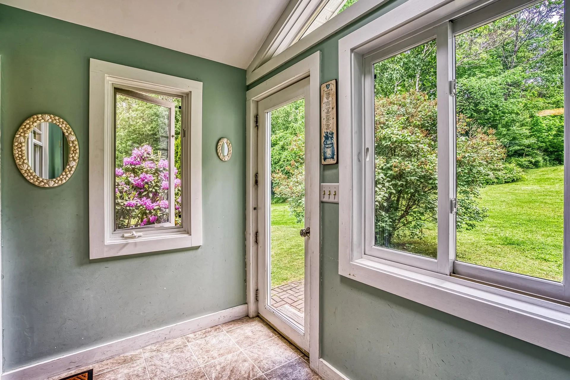 16 Knights Hill Road New London NH 03257