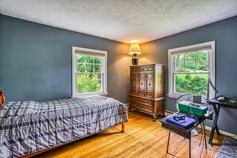 16 Knights Hill Road New London NH 03257