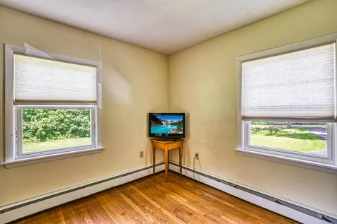 16 Knights Hill Road New London NH 03257