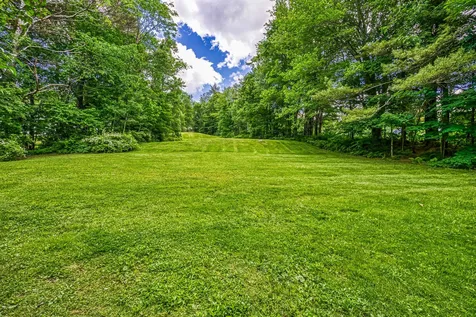 16 Knights Hill Road New London NH 03257