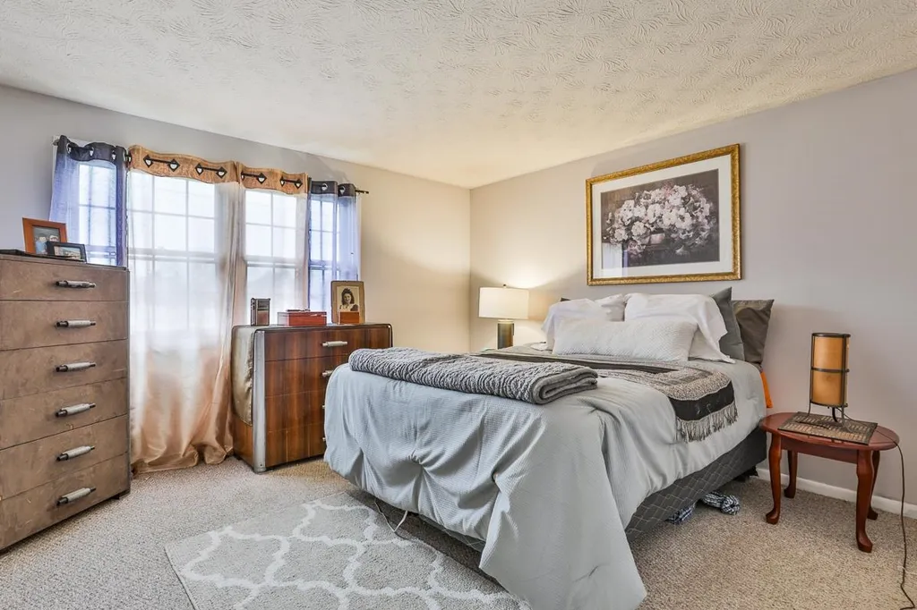 45 Pine Hill Avenue Nashua NH 03064