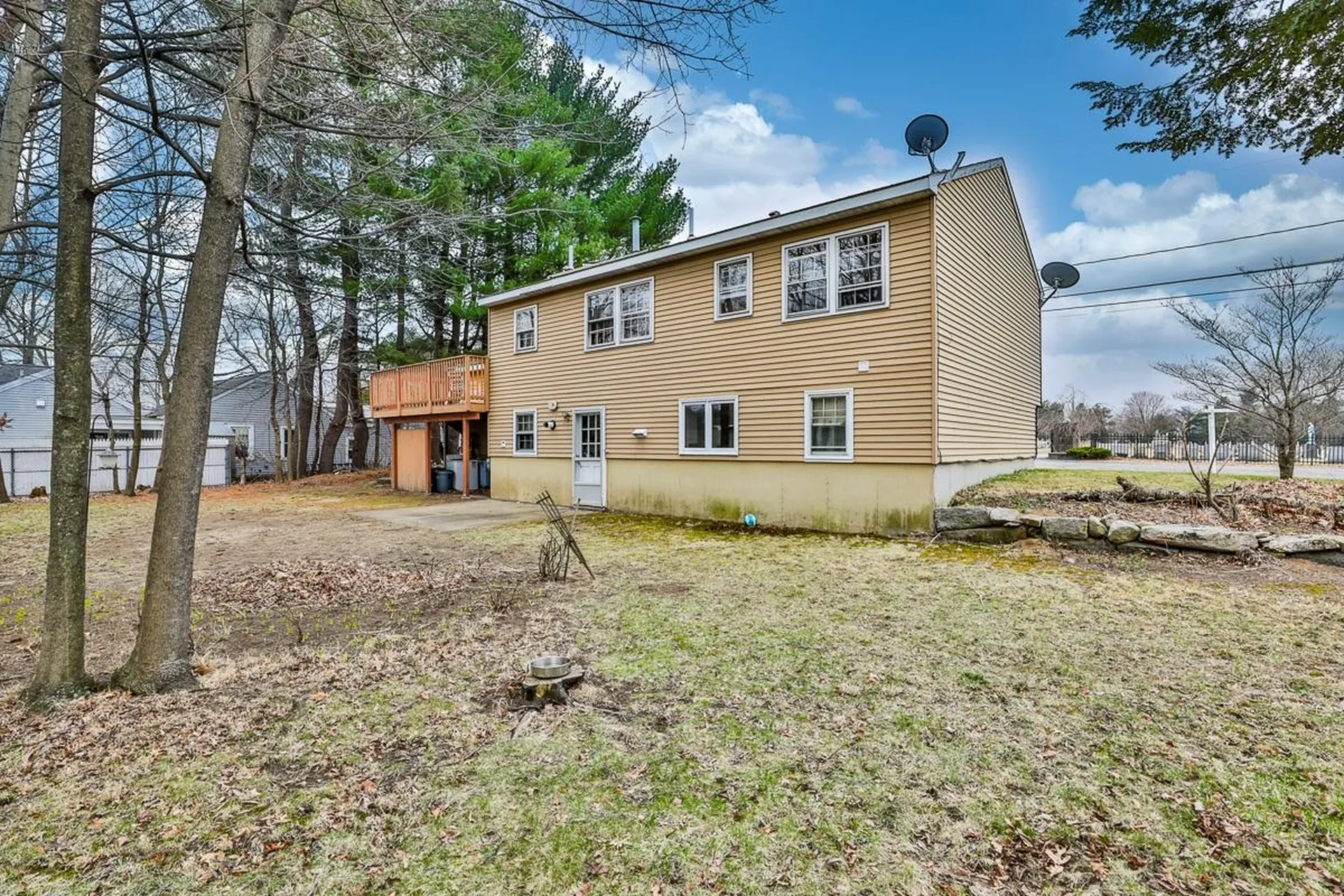 45 Pine Hill Avenue Nashua NH 03064