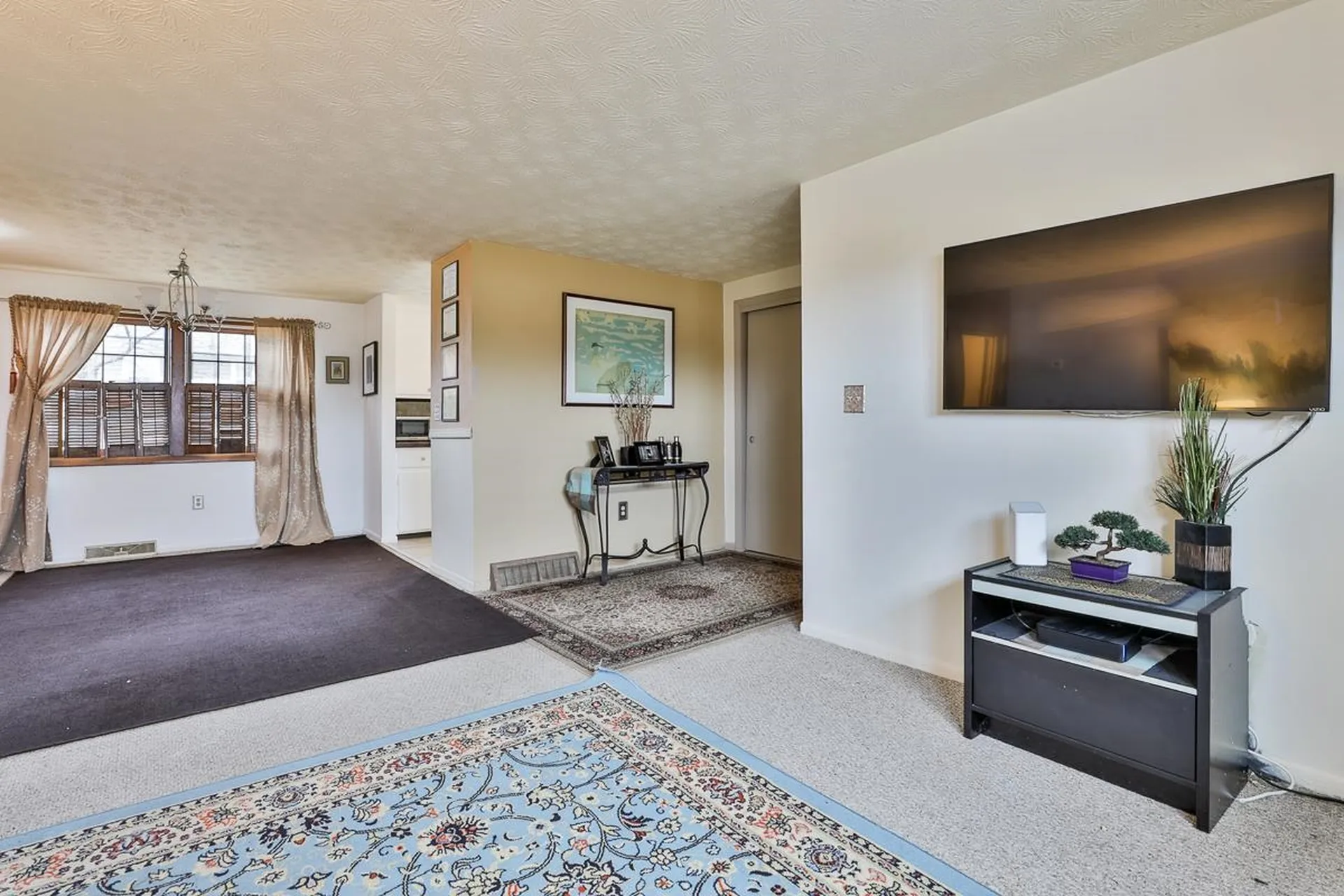 45 Pine Hill Avenue Nashua NH 03064