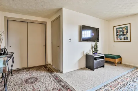 45 Pine Hill Avenue Nashua NH 03064