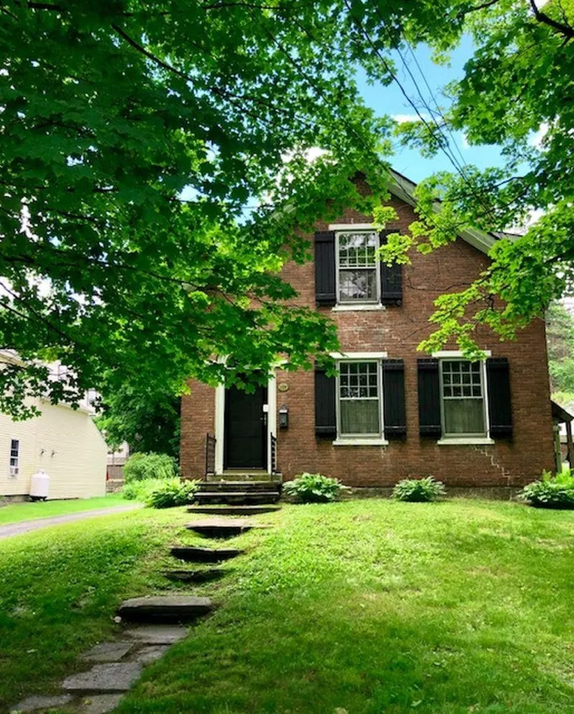 174 Birge Street Brattleboro VT 05301