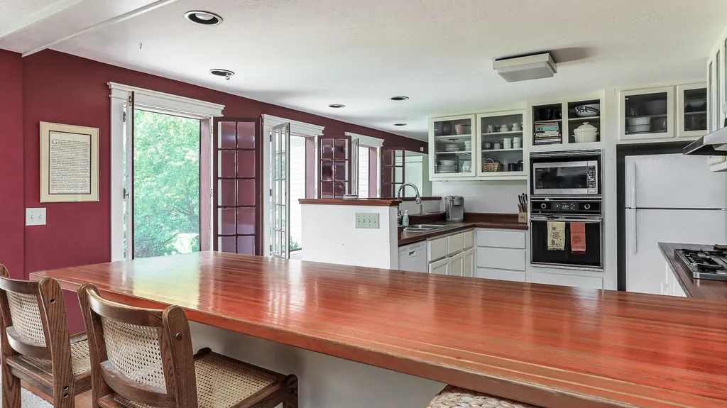 163 Mountain Road Concord NH 03301