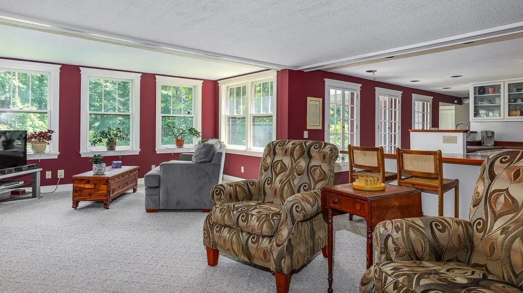 163 Mountain Road Concord NH 03301