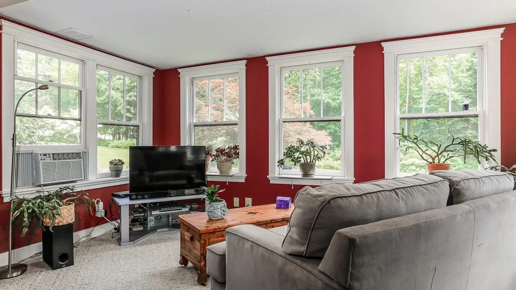 163 Mountain Road Concord NH 03301
