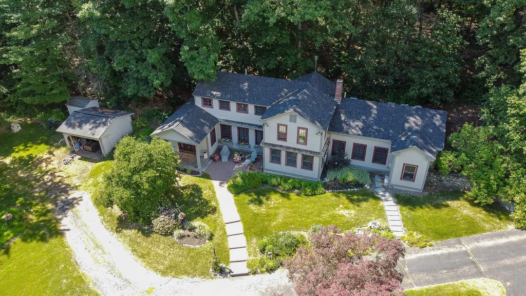 163 Mountain Road Concord NH 03301