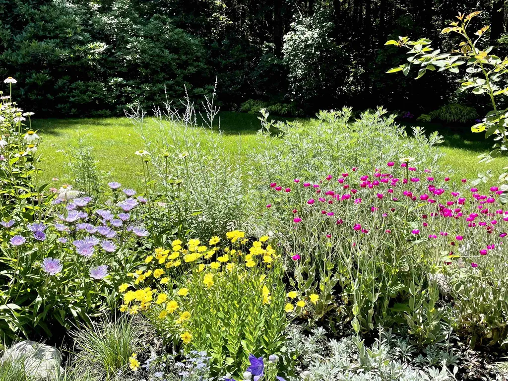 163 Mountain Road Concord NH 03301