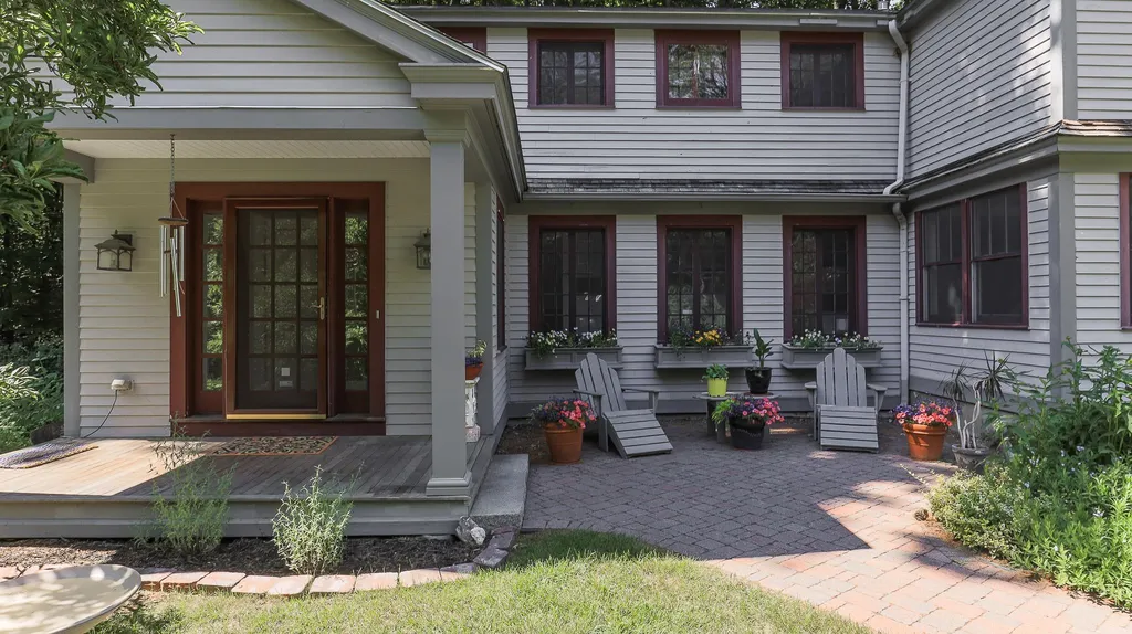 163 Mountain Road Concord NH 03301