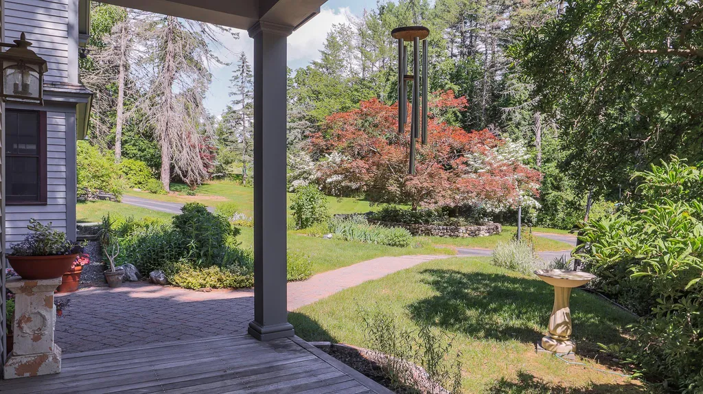 163 Mountain Road Concord NH 03301