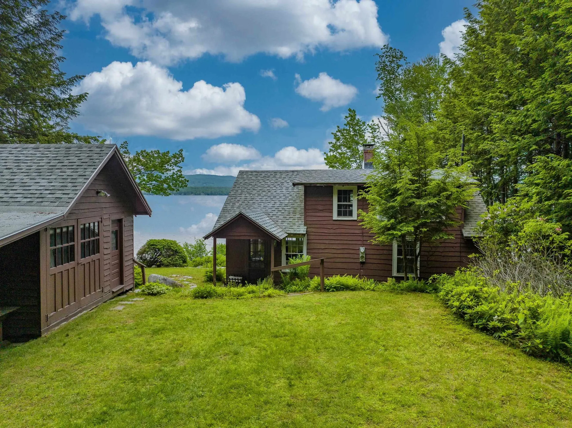 28 Crystal Springs Road Hebron NH 03264