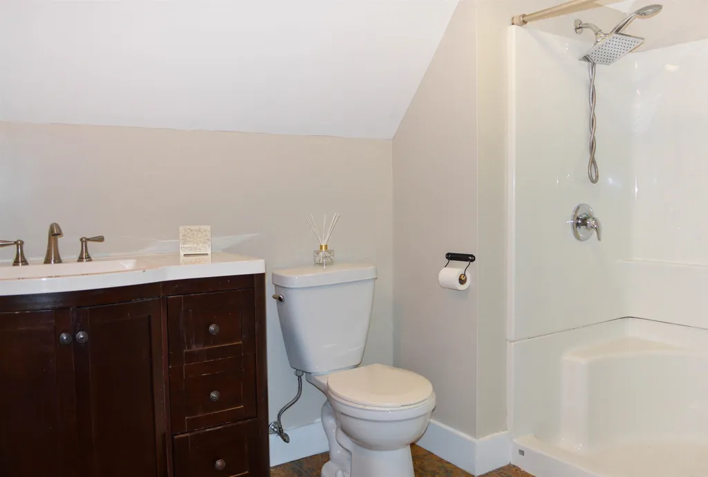 19 Oak Street Keene NH 03431