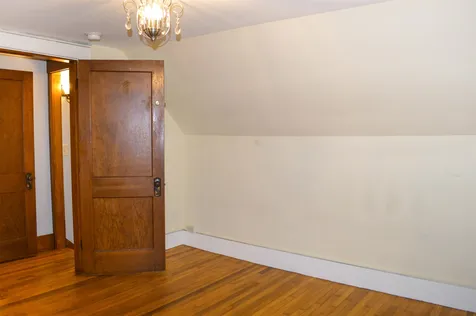 19 Oak Street Keene NH 03431