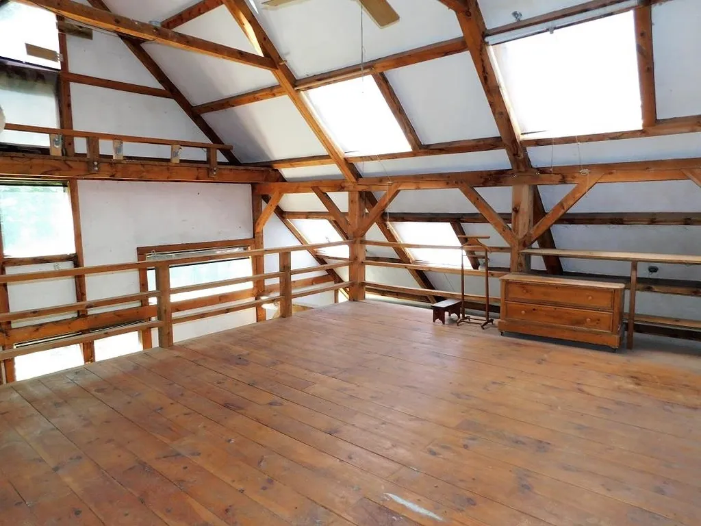 66 Snell Road Lee NH 03861