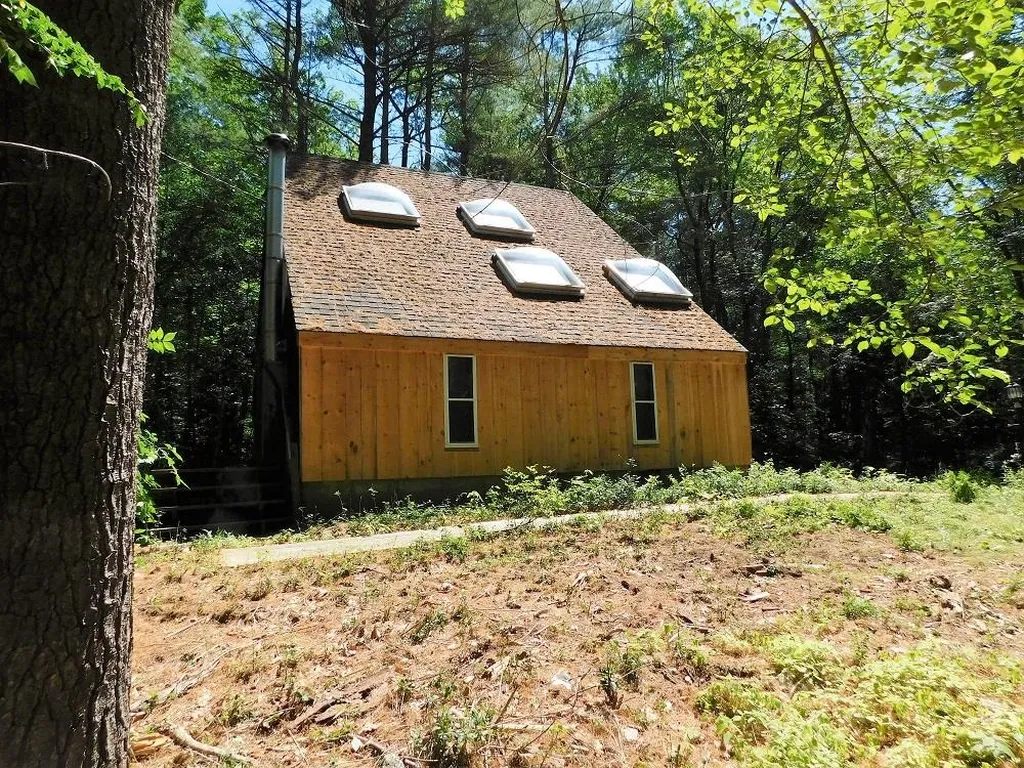 66 Snell Road Lee NH 03861