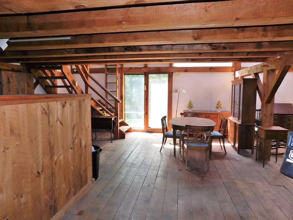66 Snell Road Lee NH 03861