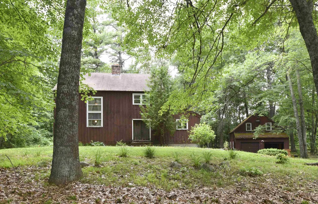 81 Shannon Road Salem NH 03079