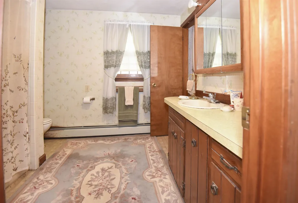 81 Shannon Road Salem NH 03079