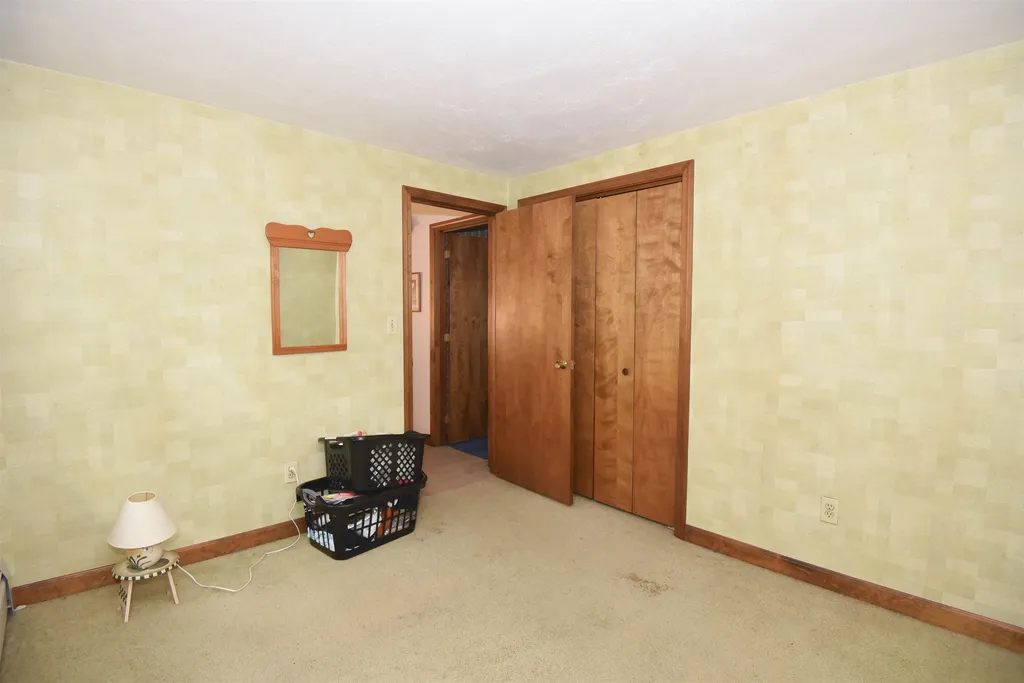 81 Shannon Road Salem NH 03079