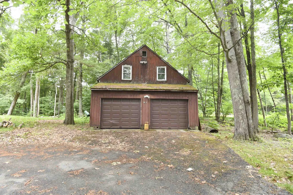 81 Shannon Road Salem NH 03079