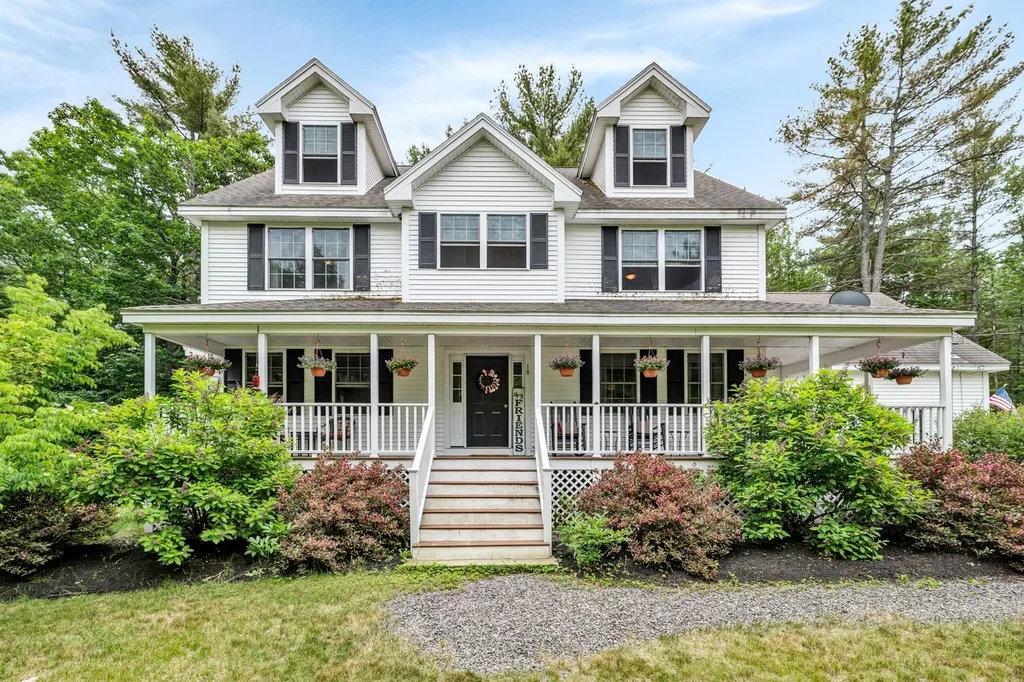 18 Kent Locke Circle Alton NH 03809