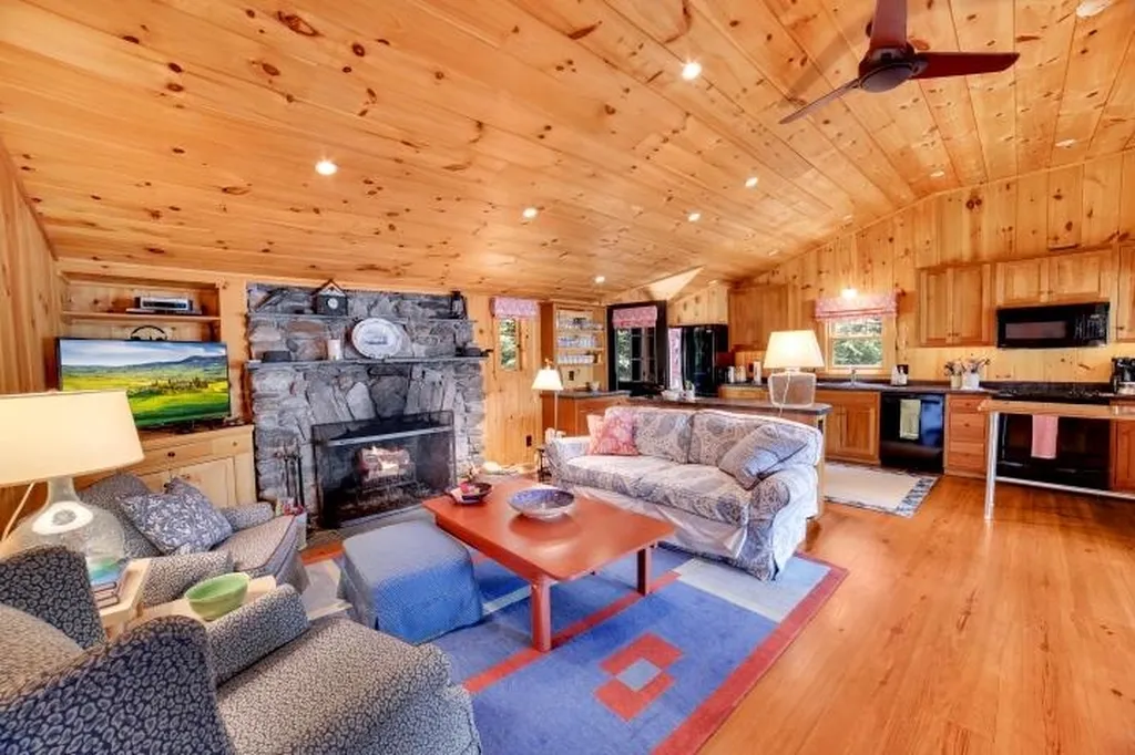 12 Redhouse Road Acworth NH 03601