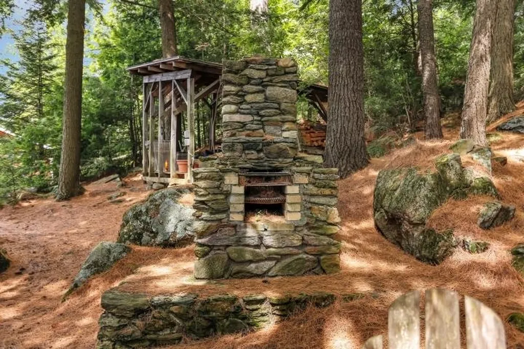 12 Redhouse Road Acworth NH 03601
