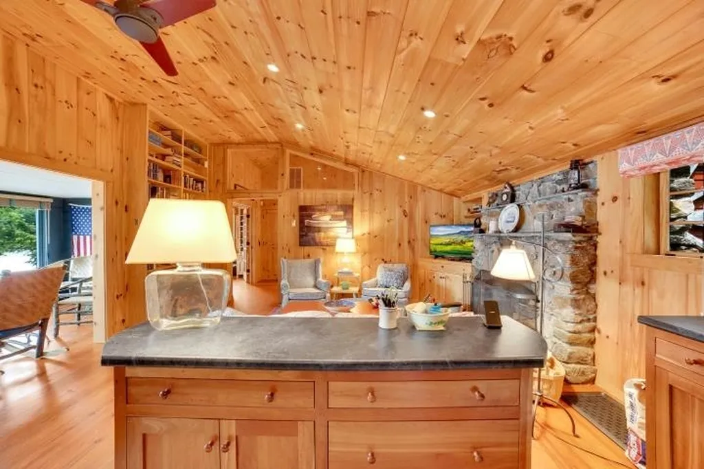 12 Redhouse Road Acworth NH 03601