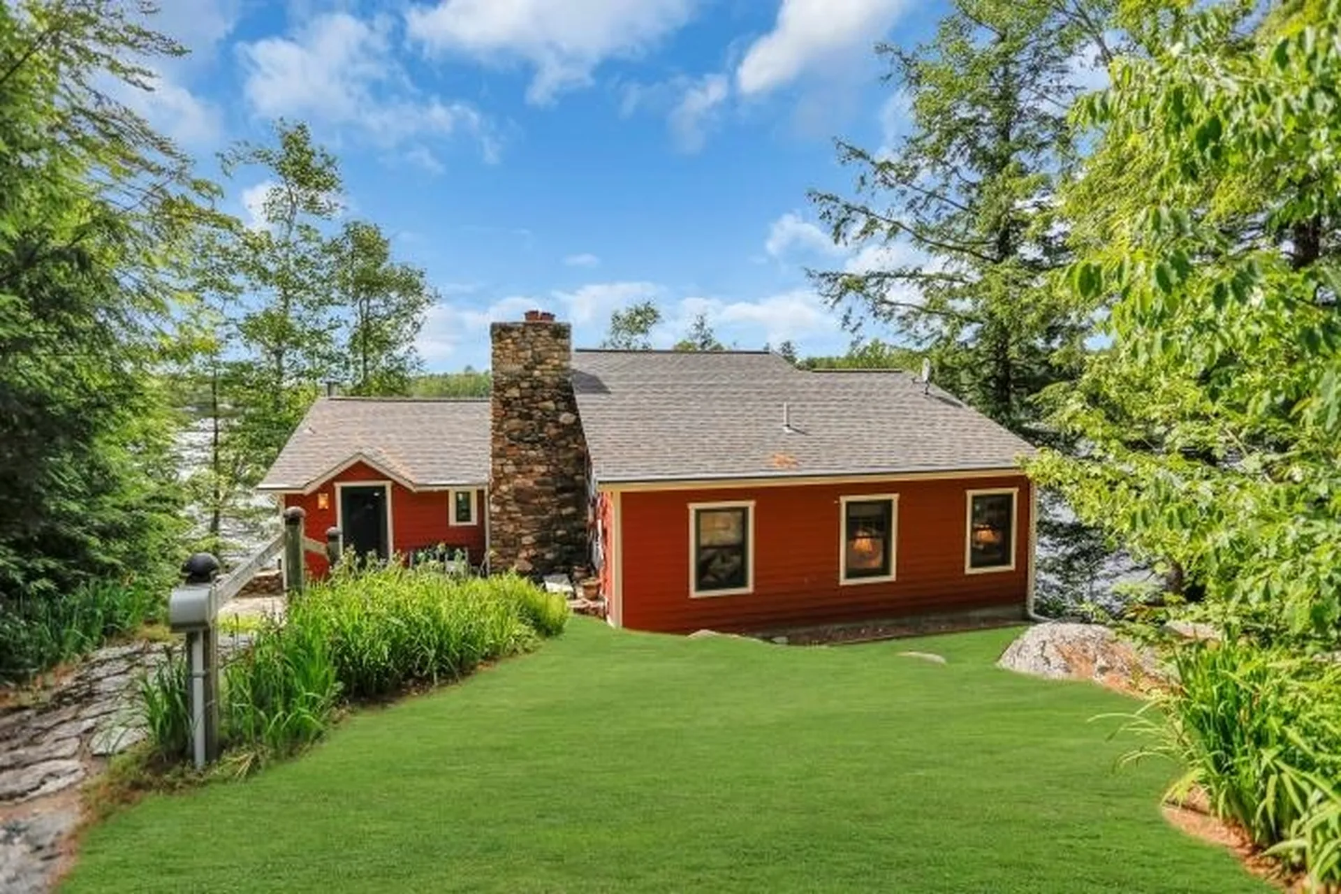12 Redhouse Road Acworth NH 03601