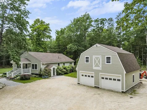 916 Borough Road Pembroke NH 03275
