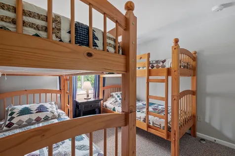 5 White Oak Lane Lincoln NH 03251