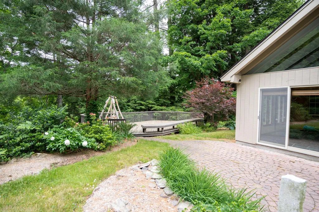 592 Main Street Claremont NH 03743
