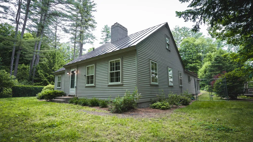 592 Main Street Claremont NH 03743