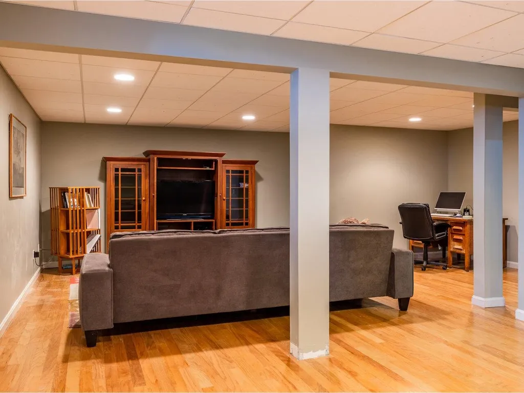 187 Ridgefield Road Shelburne VT 05482