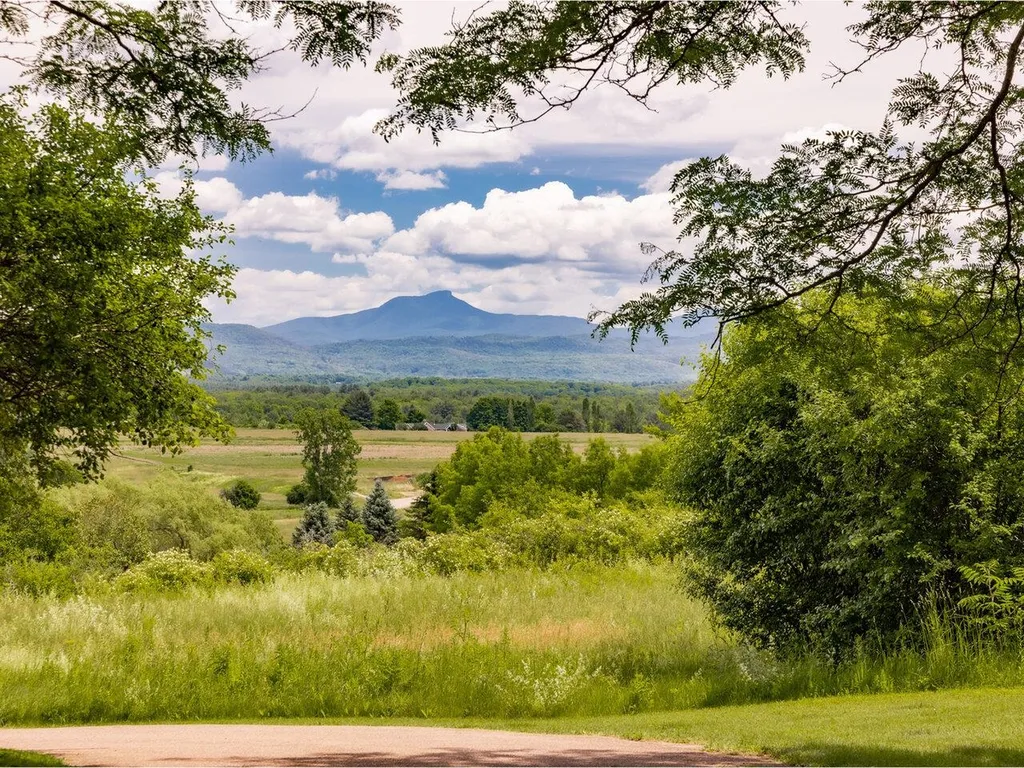 187 Ridgefield Road Shelburne VT 05482