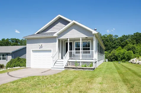 28 Tarah Way Fremont NH 03044