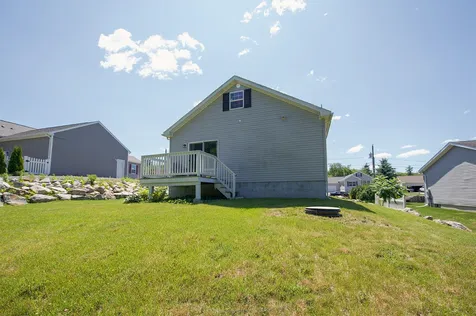 28 Tarah Way Fremont NH 03044