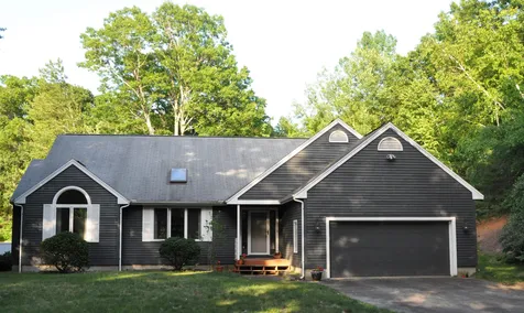 20 Hemlock Street Londonderry NH 03053