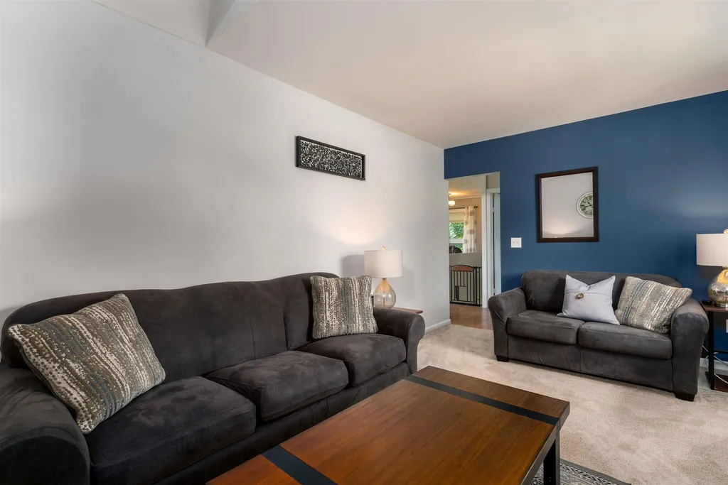 913 Kneeland Flats Waterbury VT 05676