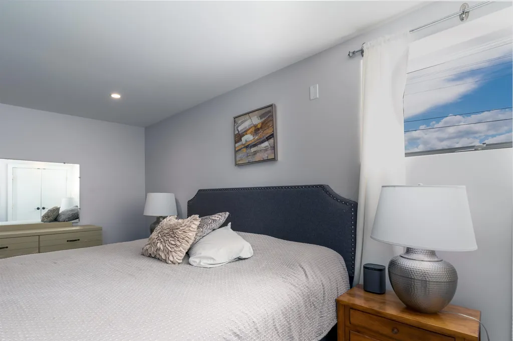 913 Kneeland Flats Waterbury VT 05676