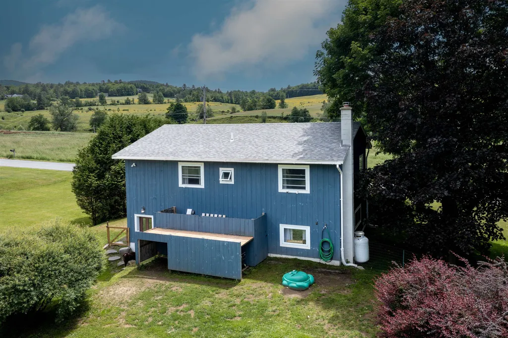 913 Kneeland Flats Waterbury VT 05676