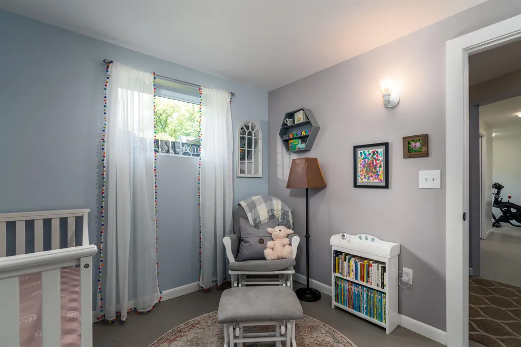 913 Kneeland Flats Waterbury VT 05676