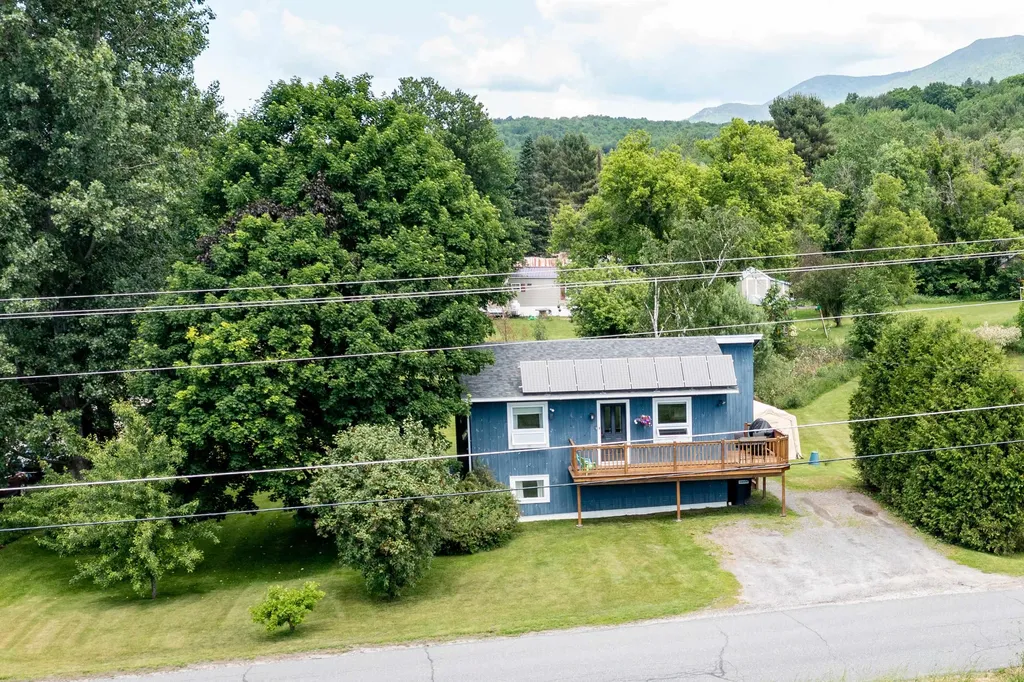 913 Kneeland Flats Waterbury VT 05676