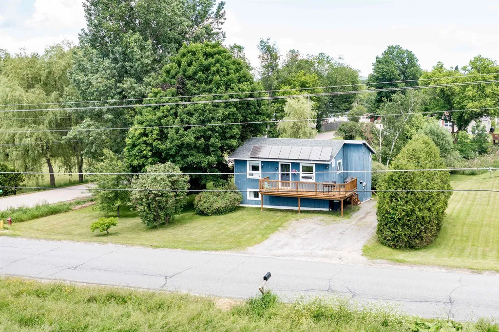 913 Kneeland Flats Waterbury VT 05676