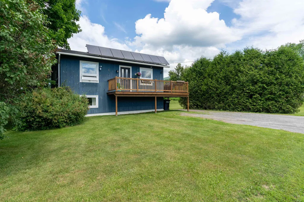 913 Kneeland Flats Waterbury VT 05676