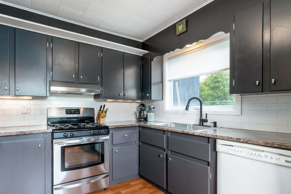 913 Kneeland Flats Waterbury VT 05676
