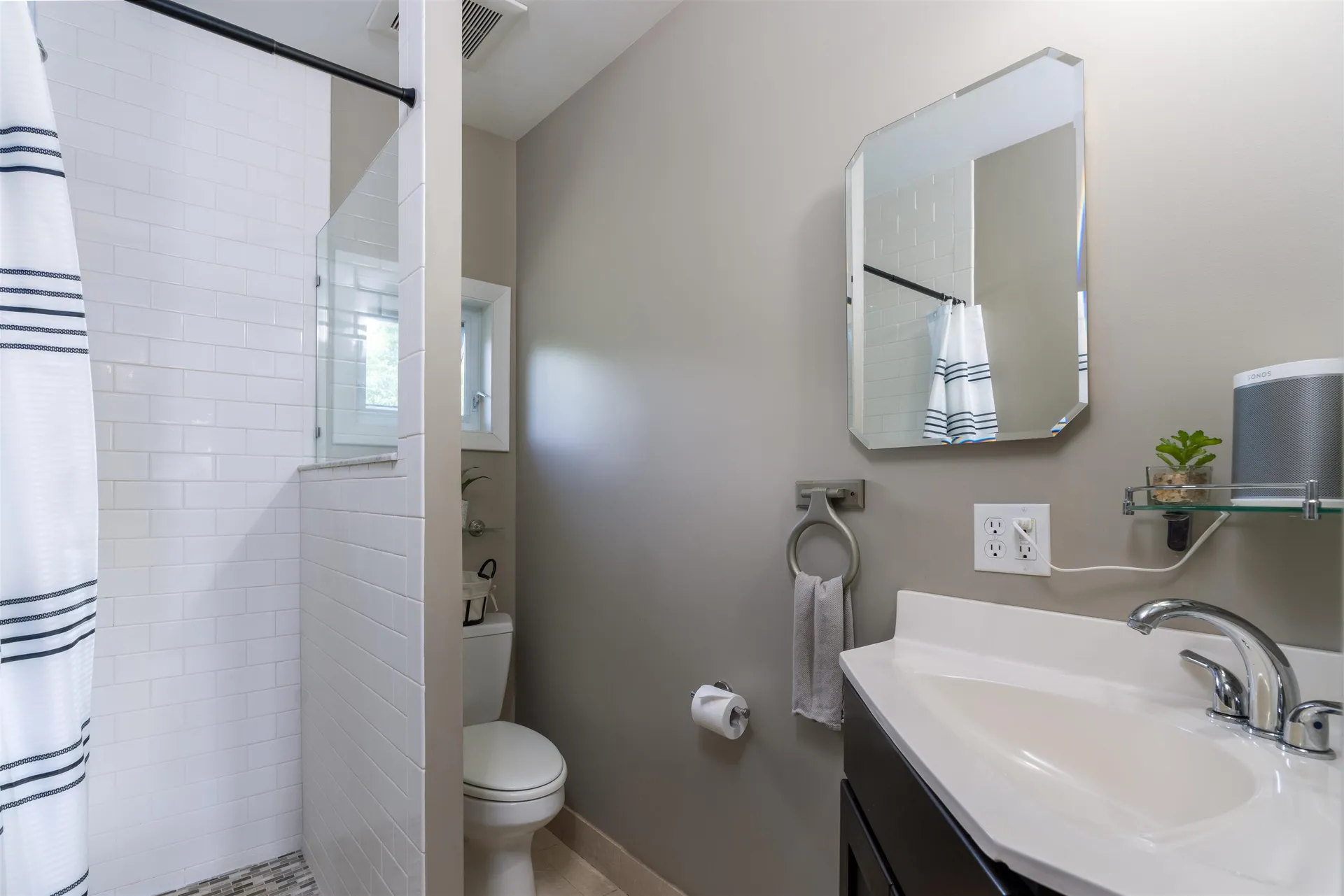 913 Kneeland Flats Waterbury VT 05676